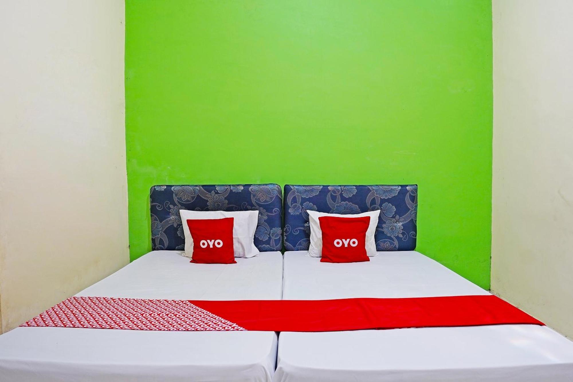 Oyo 91583 D'Cost Green Syariah Brebek ภายนอก รูปภาพ