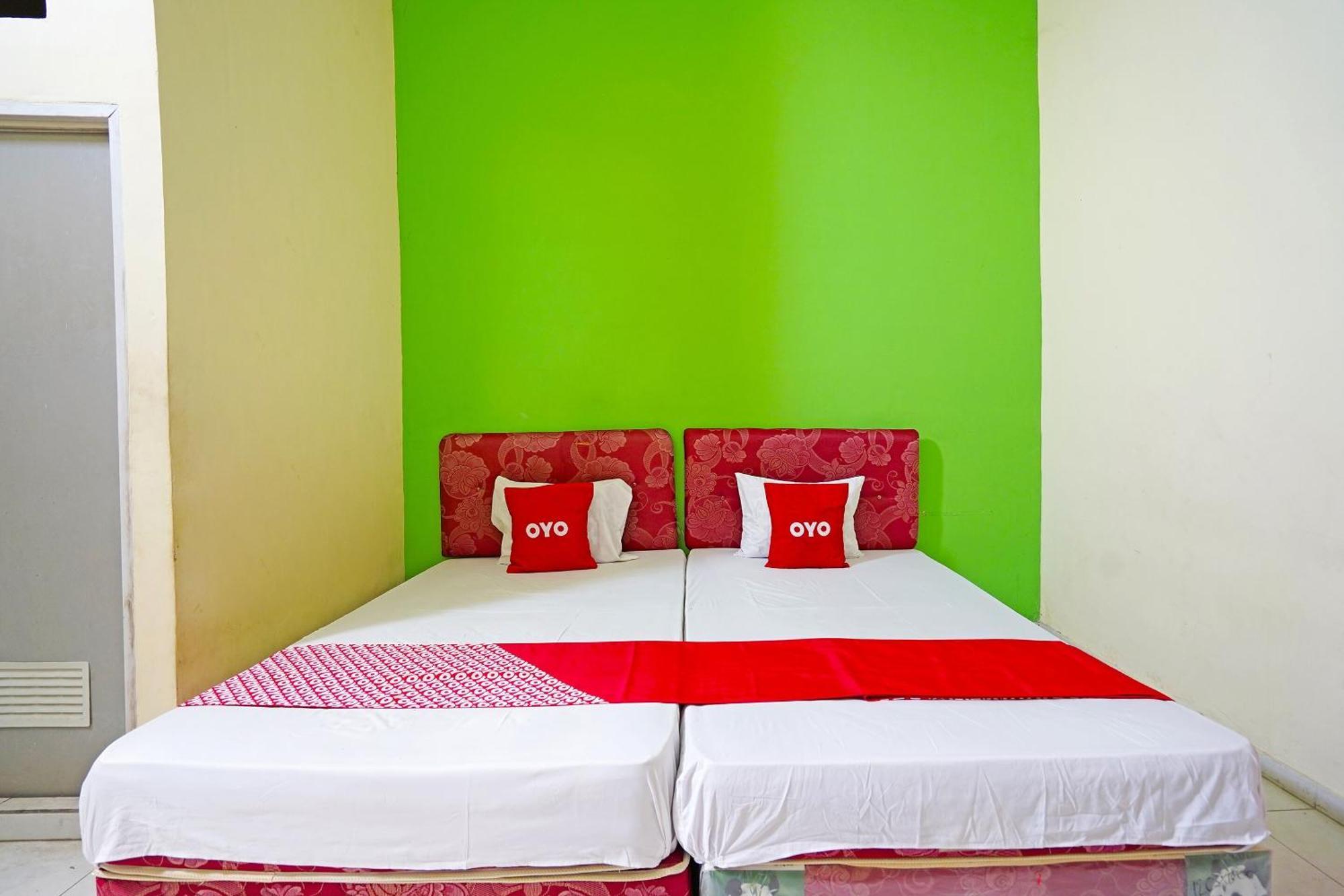 Oyo 91583 D'Cost Green Syariah Brebek ภายนอก รูปภาพ