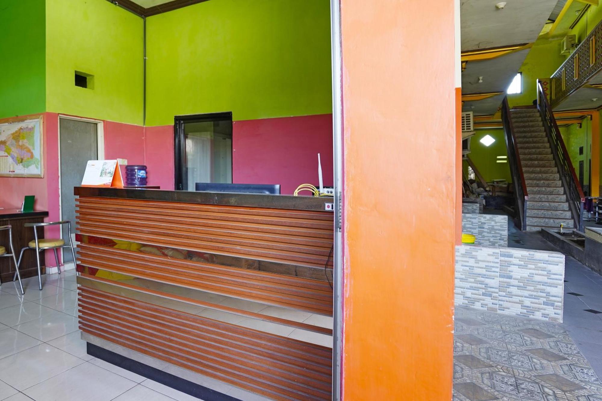 Oyo 91583 D'Cost Green Syariah Brebek ภายนอก รูปภาพ