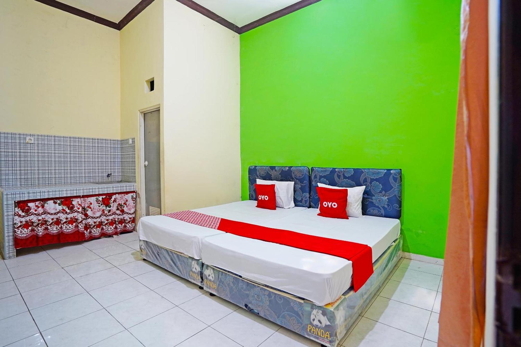 Oyo 91583 D'Cost Green Syariah Brebek ภายนอก รูปภาพ